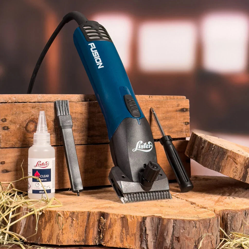 Lister Fusion horse clipper in blue - 360W two speed professional clipper with A2F blade