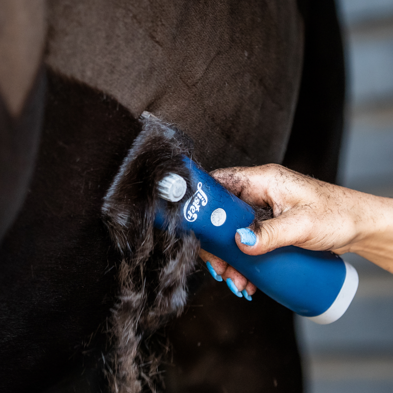 Lister Eclipse cordless horse clipper - lightweight compact design with 130 minute battery life
