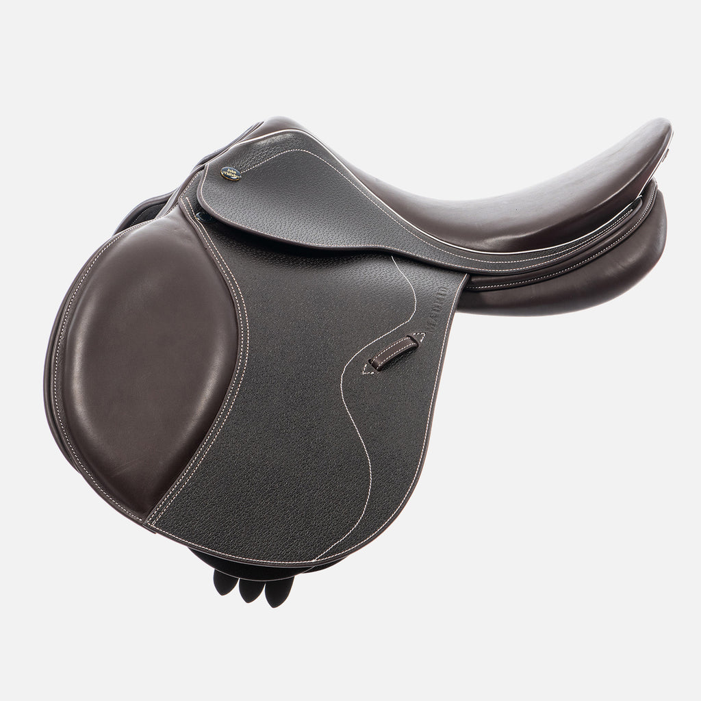 Whitaker GP Jump saddle with gullet tree