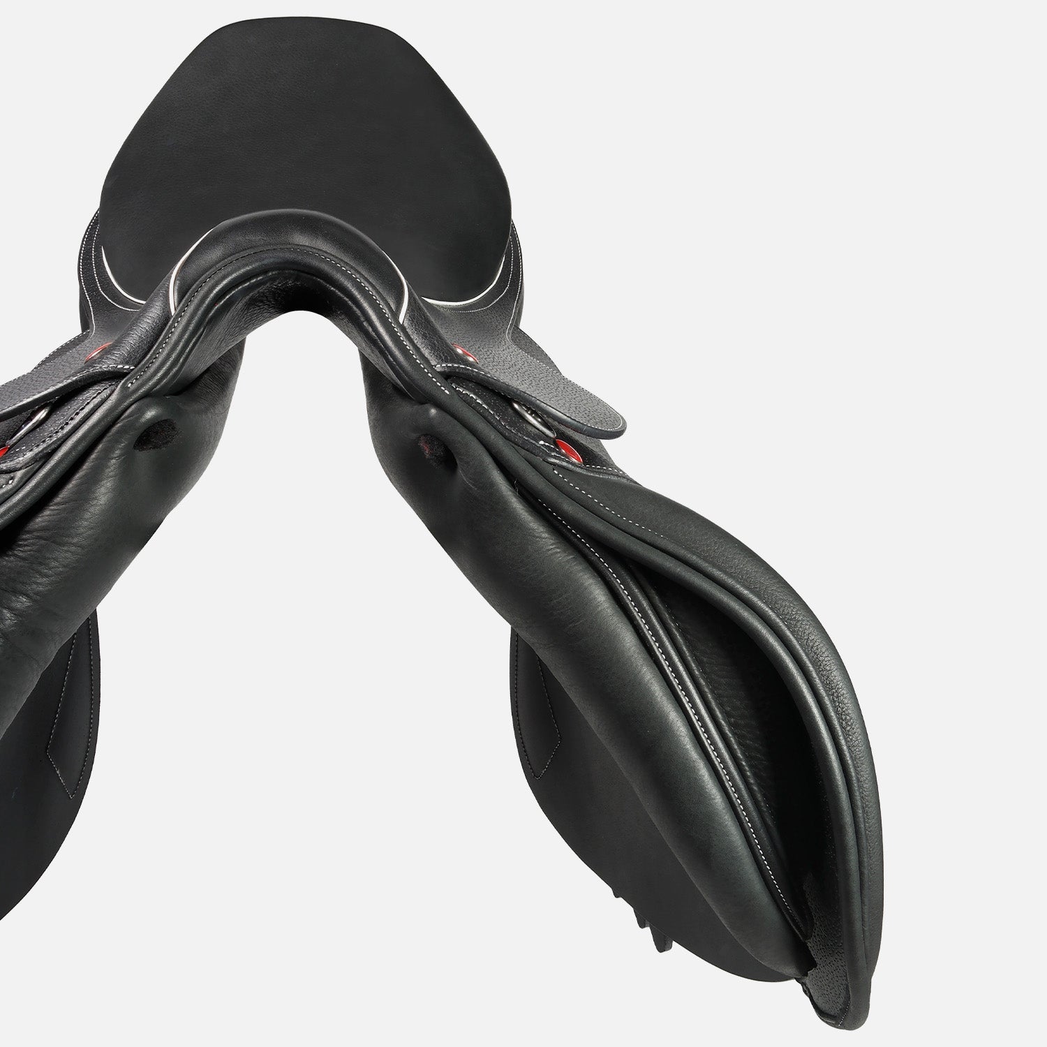 Whitaker GP Jump saddle with gullet tree