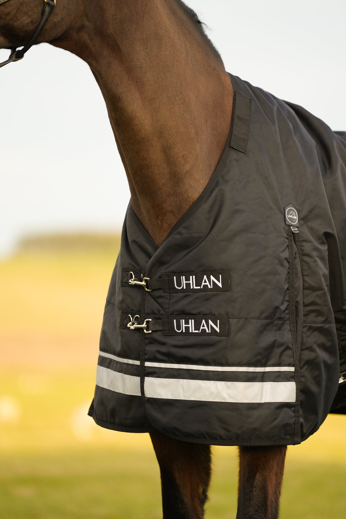 Uhlan Equestrian black faux fur lined turnout rug 1680D