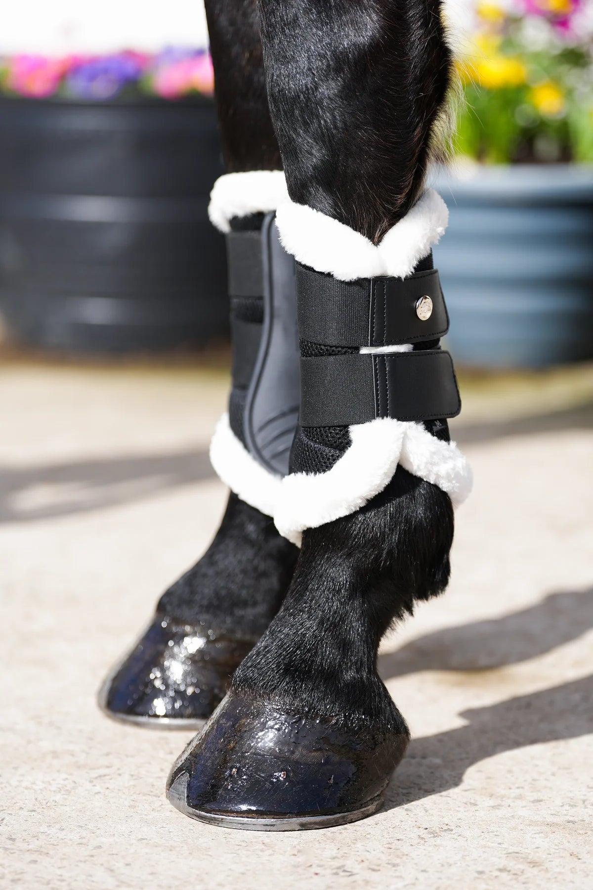 Uhlan faux fur trim airflow brushing boots - Black