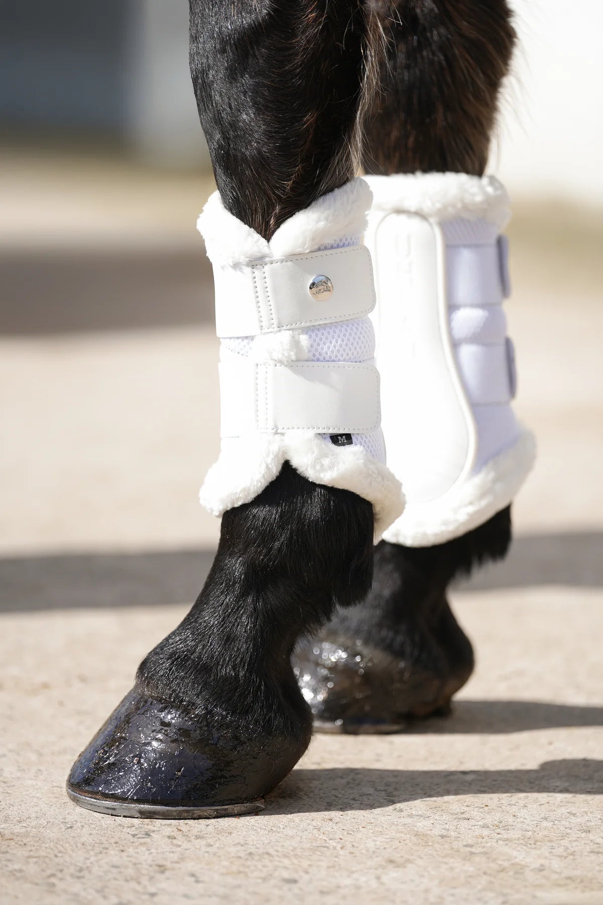 Uhlan faux fur trim airflow brushing boots - White