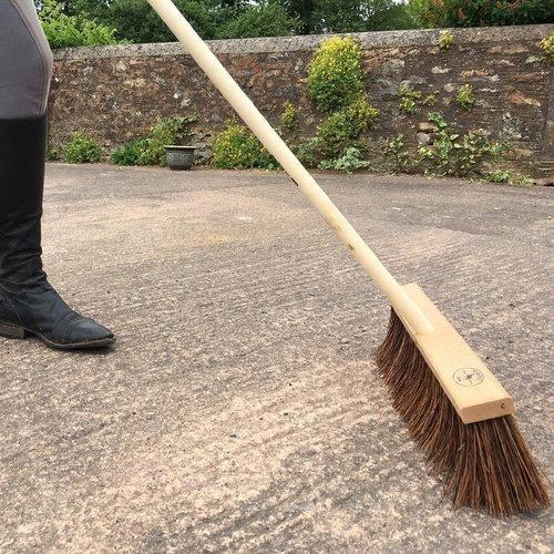 Borstiq wide bassine broom