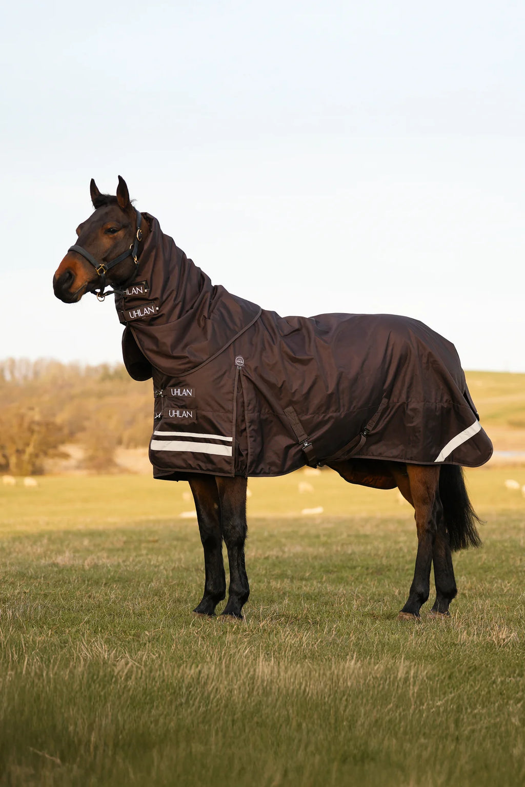 Uhlan Equestrian brown faux fur lined turnout rug 1680D