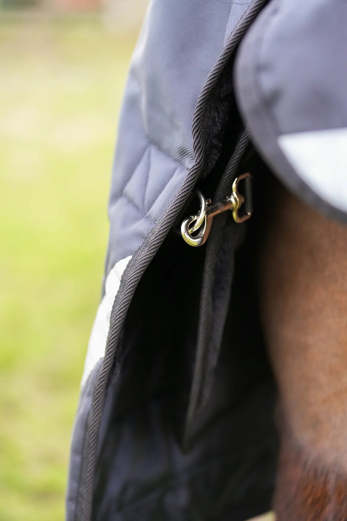Uhlan Equestrian connecting the liner to the rug back attachments
